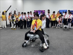红色教育与科技体验架起越中青少年友谊桥梁