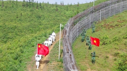 在越中边界线进行联合巡逻和检查活动