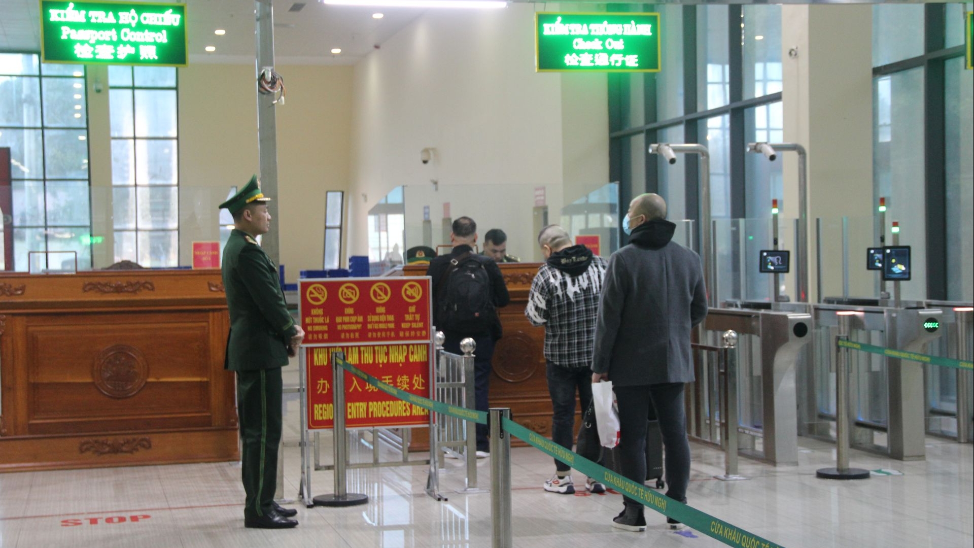友谊国际口岸边境旅游与经贸重现活力