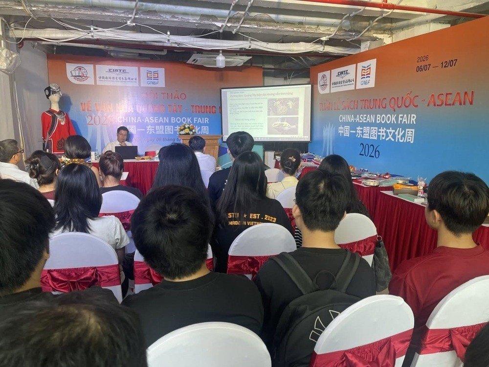 中国—东盟图书与文化展在河内举行