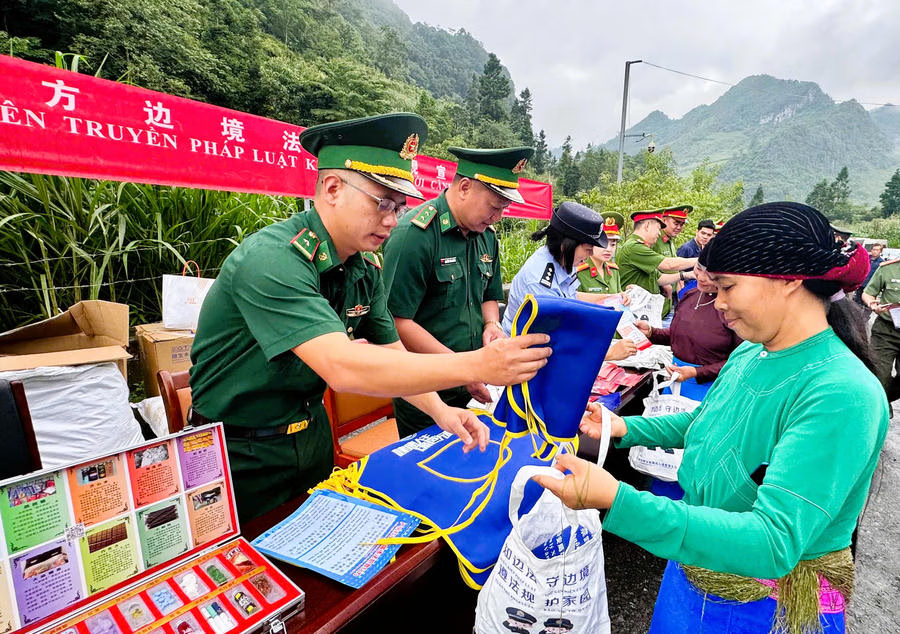 开展双边法治宣传，共同维护越中边境和平安宁
