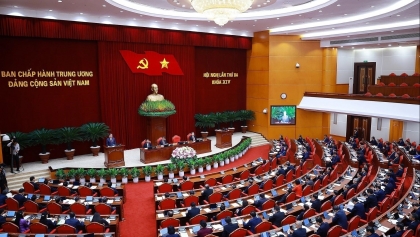 越共十四届三中全会审议国家发展和党的建设重大议题