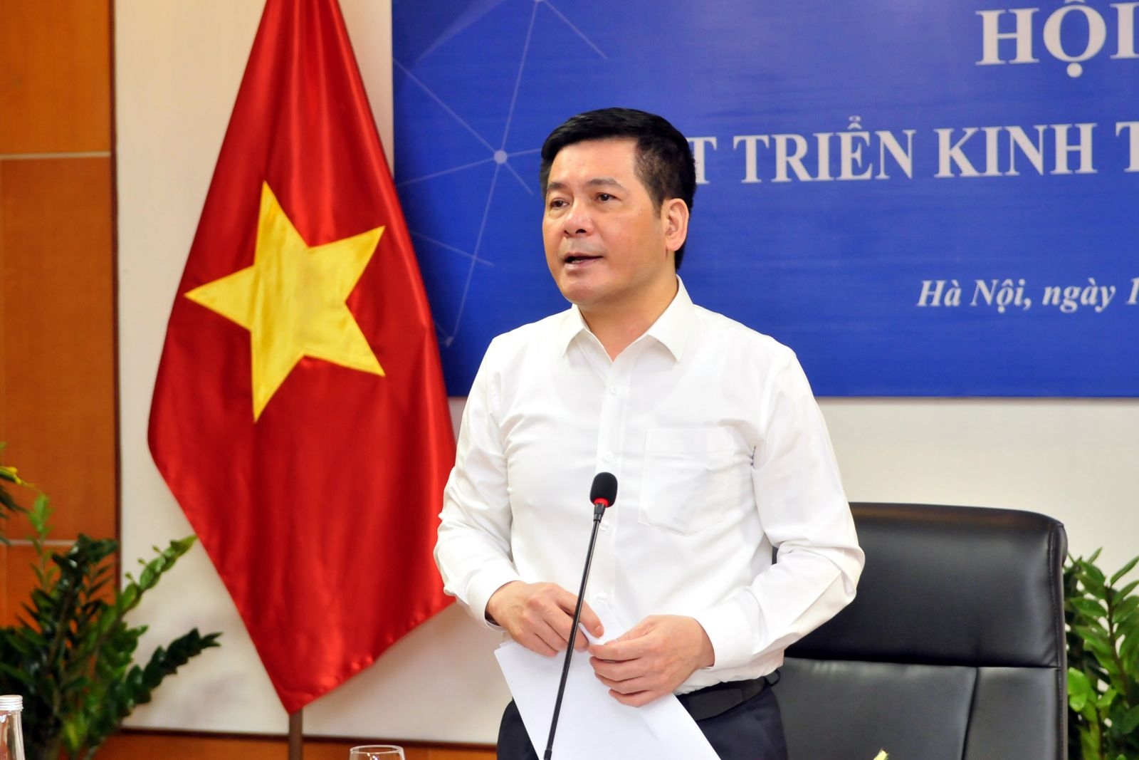 工贸部部长阮鸿延 工贸部部长阮鸿延