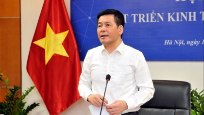 提出推动边境地区贸易发展的措施