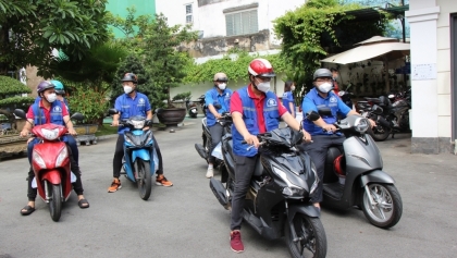 胡志明市成立志愿送货员团队