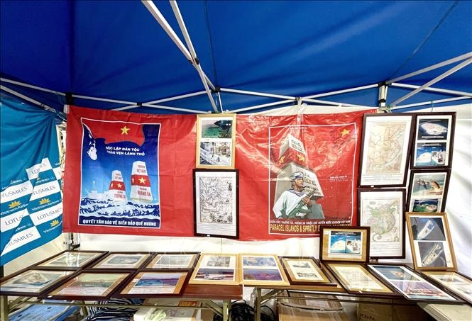 Bản in : 越南在日本展览会上举行维护海洋岛屿主权宣传活动 | Vietnam+ (VietnamPlus) Bản in : 越南在日本展览会上举行维护海洋岛屿主权宣传活动 | Vietnam+ (VietnamPlus)