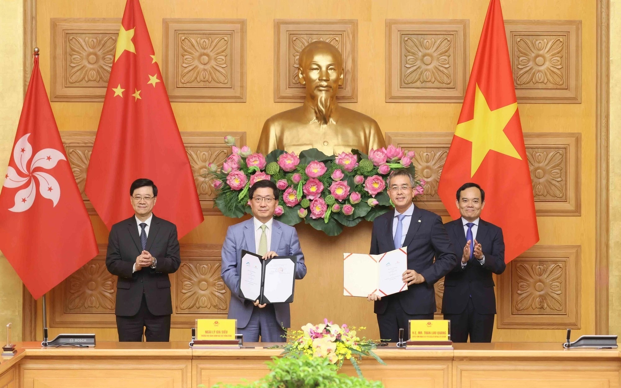 越航与中国香港加强航空合作 越航与中国香港加强航空合作