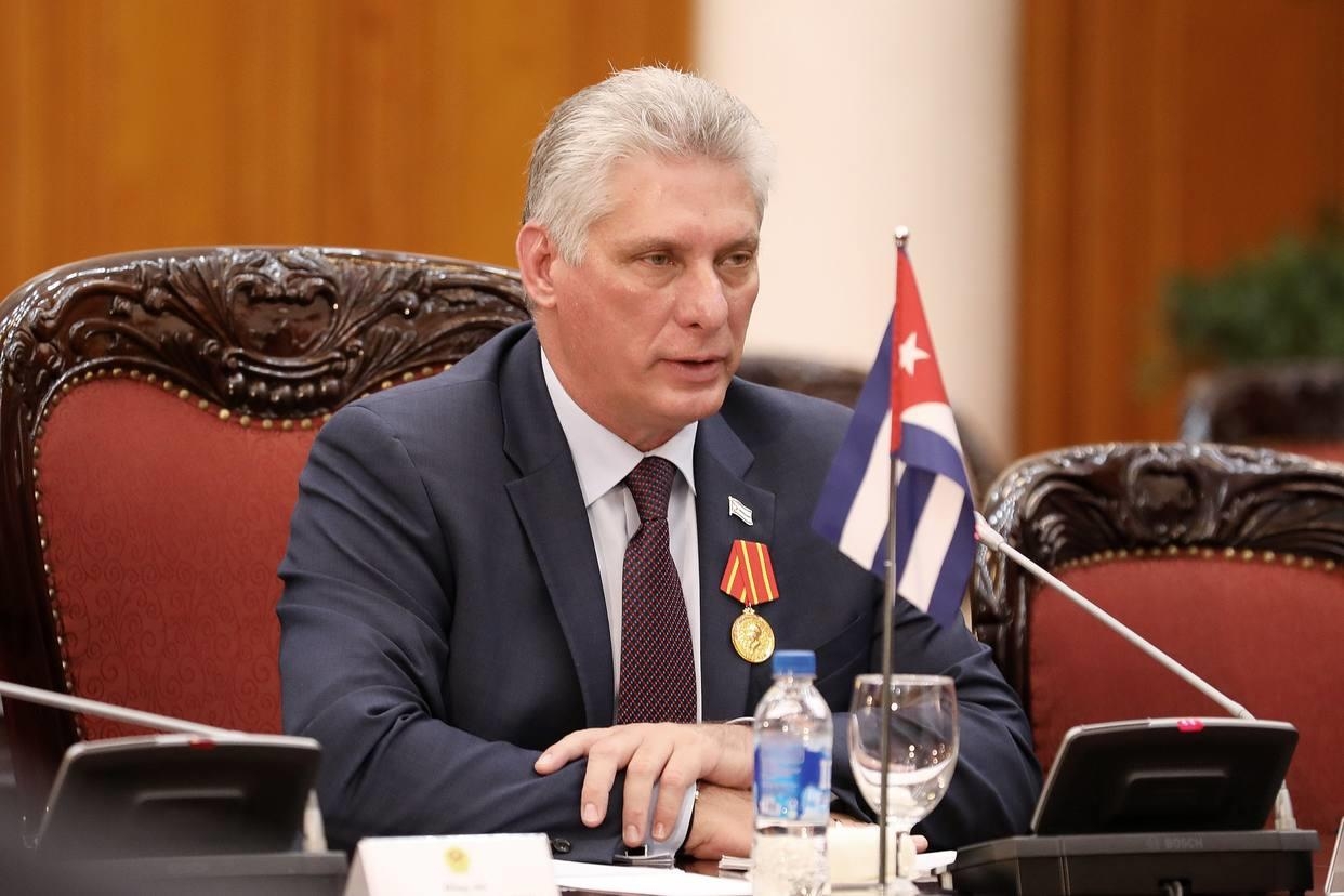 Bản in : 古巴国家主席迪亚斯·卡内尔：因有越南的声援古巴一直不觉得孤独 | Vietnam+ (VietnamPlus)
