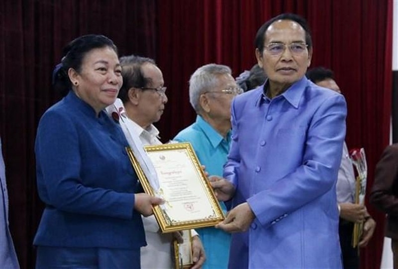 Bản in : 越老建交60周年:老挝举行有关越老特殊关系文学作品奖颁奖仪式 | Vietnam+ (VietnamPlus) Bản in : 越老建交60周年:老挝举行有关越老特殊关系文学作品奖颁奖仪式 | Vietnam+ (VietnamPlus)