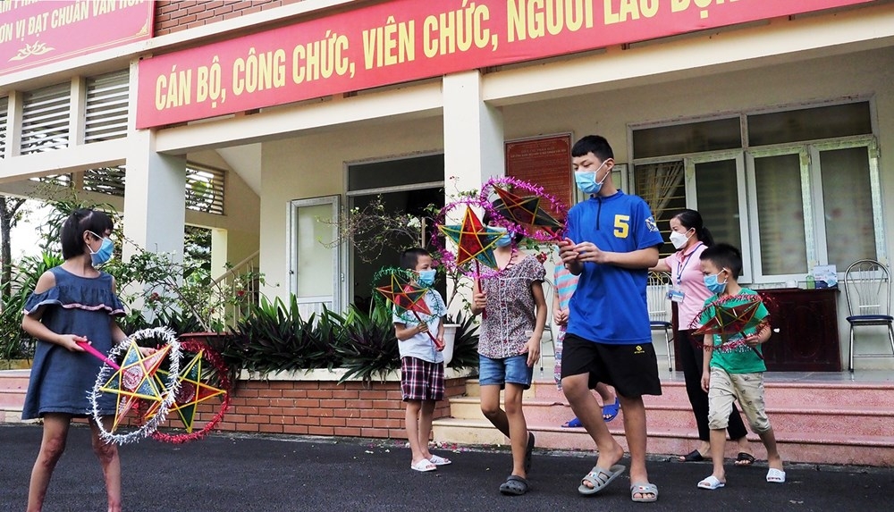 Bản in : 因疫情成“新冠孤儿”需要特别的关照 | Vietnam+ (VietnamPlus) Bản in : 因疫情成“新冠孤儿”需要特别的关照 | Vietnam+ (VietnamPlus)
