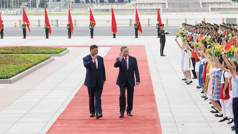 越南党和国家领导人致电祝贺中华人民共和国成立七十六周年 越南党和国家领导人致电祝贺中华人民共和国成立七十六周年