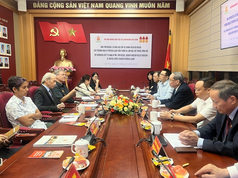 Bản in : 越南和美国携手克服战争后果 | Vietnam+ (VietnamPlus)