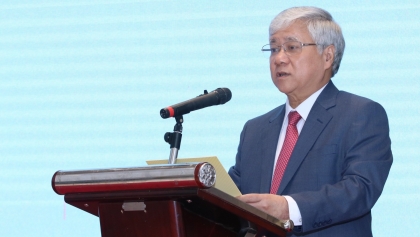 "回程行李是世界和平理事会第22次大会的和平使命"