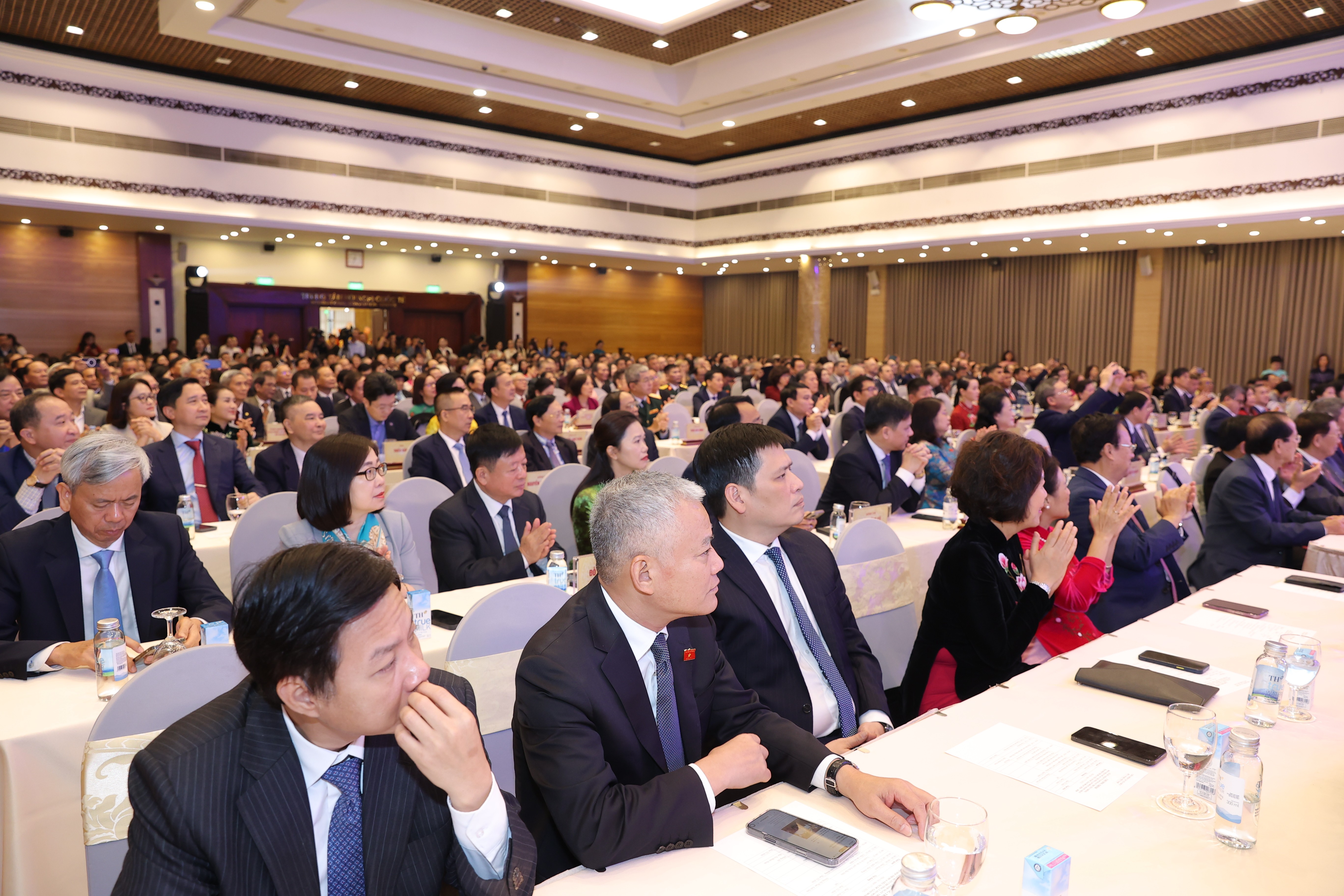 Liên hiệp các tổ chức hữu nghị Việt Nam kỷ niệm 75 năm Ngày Truyền thống và Đại hội Thi đua yêu nước giai đoạn 2025 - 2030