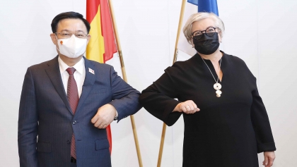 越南国会主席王廷惠致信祝贺芬兰国庆