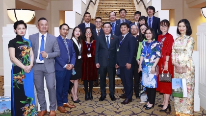 与在澳越南人社群代表会面