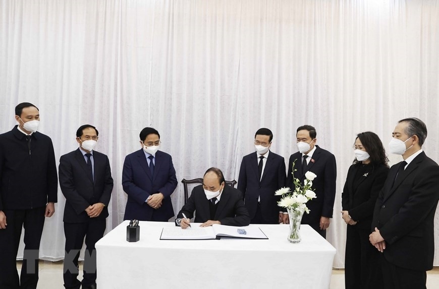 越南党和国家领导人就江泽民同志逝世向中国领导人致唁电 越南党和国家领导人就江泽民同志逝世向中国领导人致唁电