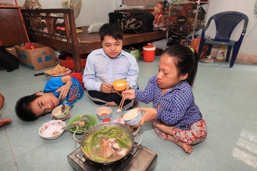 Bản in : 与橙剂受害者并肩前行 | Vietnam+ (VietnamPlus)