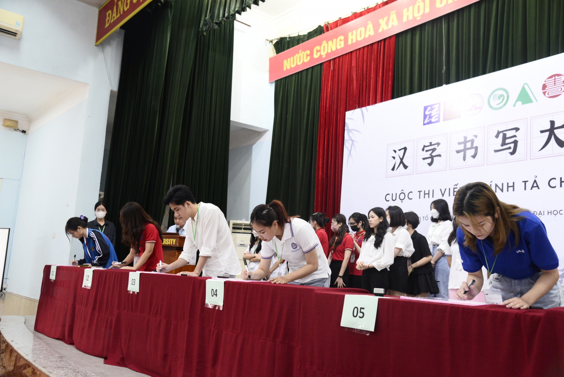 弘扬“万古长青”的友谊故事 弘扬“万古长青”的友谊故事