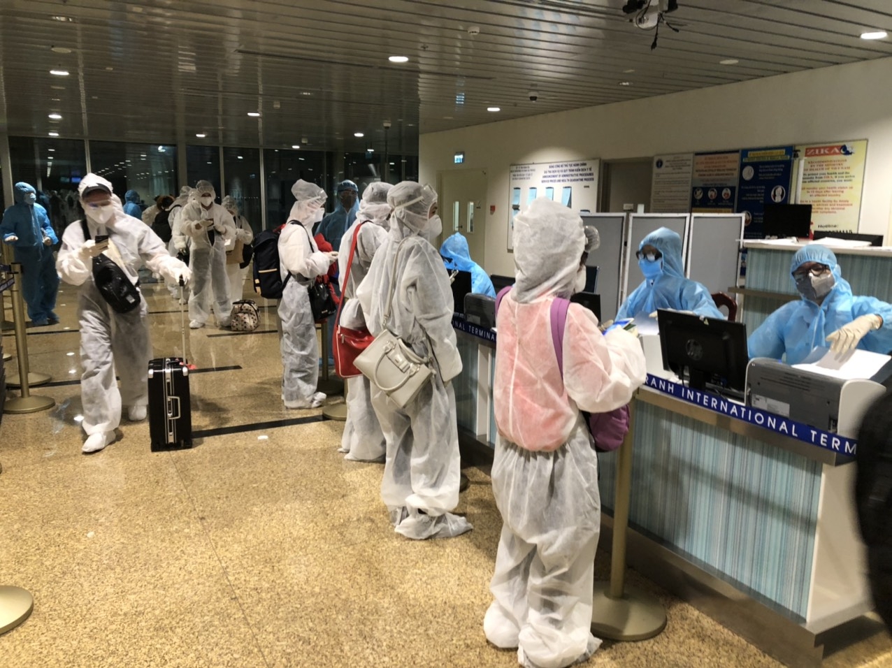重启国际航班3天来共有17趟航班1753人入境越南。 重启国际航班3天来共有17趟航班1753人入境越南。
