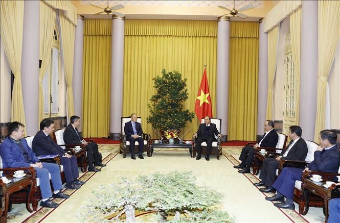 越南国家主席阮春福会见越南国家男子足球队主教练朴恒绪。 越南国家主席阮春福会见越南国家男子足球队主教练朴恒绪。