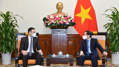 越南建议波兰为从乌克兰撤离到波兰的越南公民保护工作提供帮助