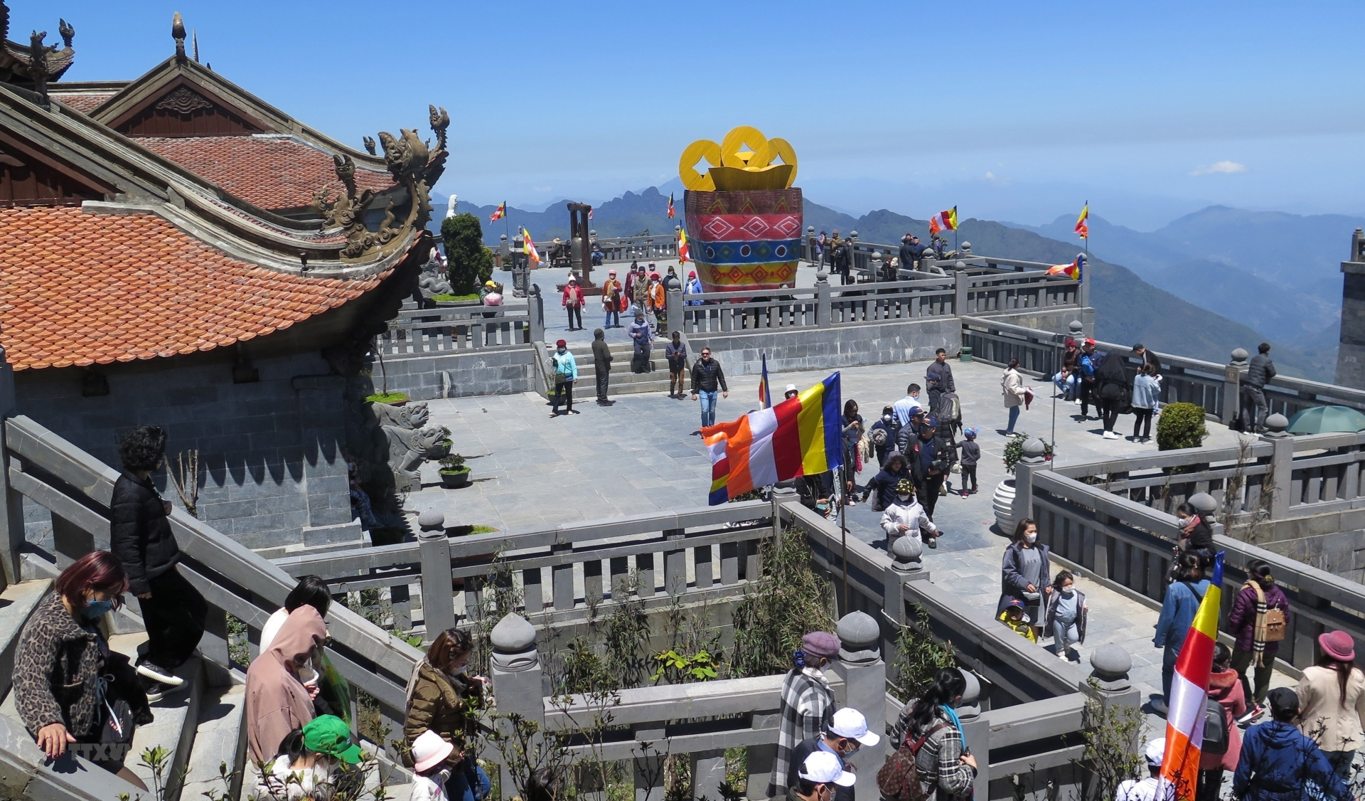 2022年雄王节假期越南各景区景点游客量激增。 2022年雄王节假期越南各景区景点游客量激增。