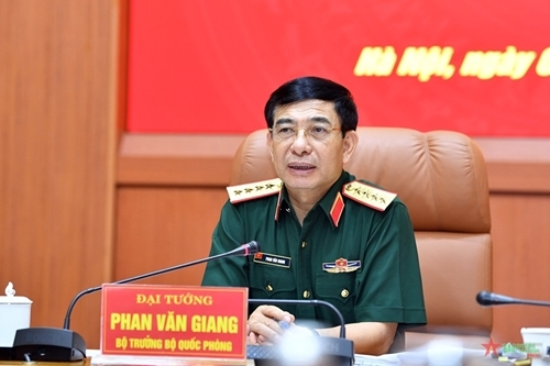 潘文江大将主持会议（图片来源：人民军队报）