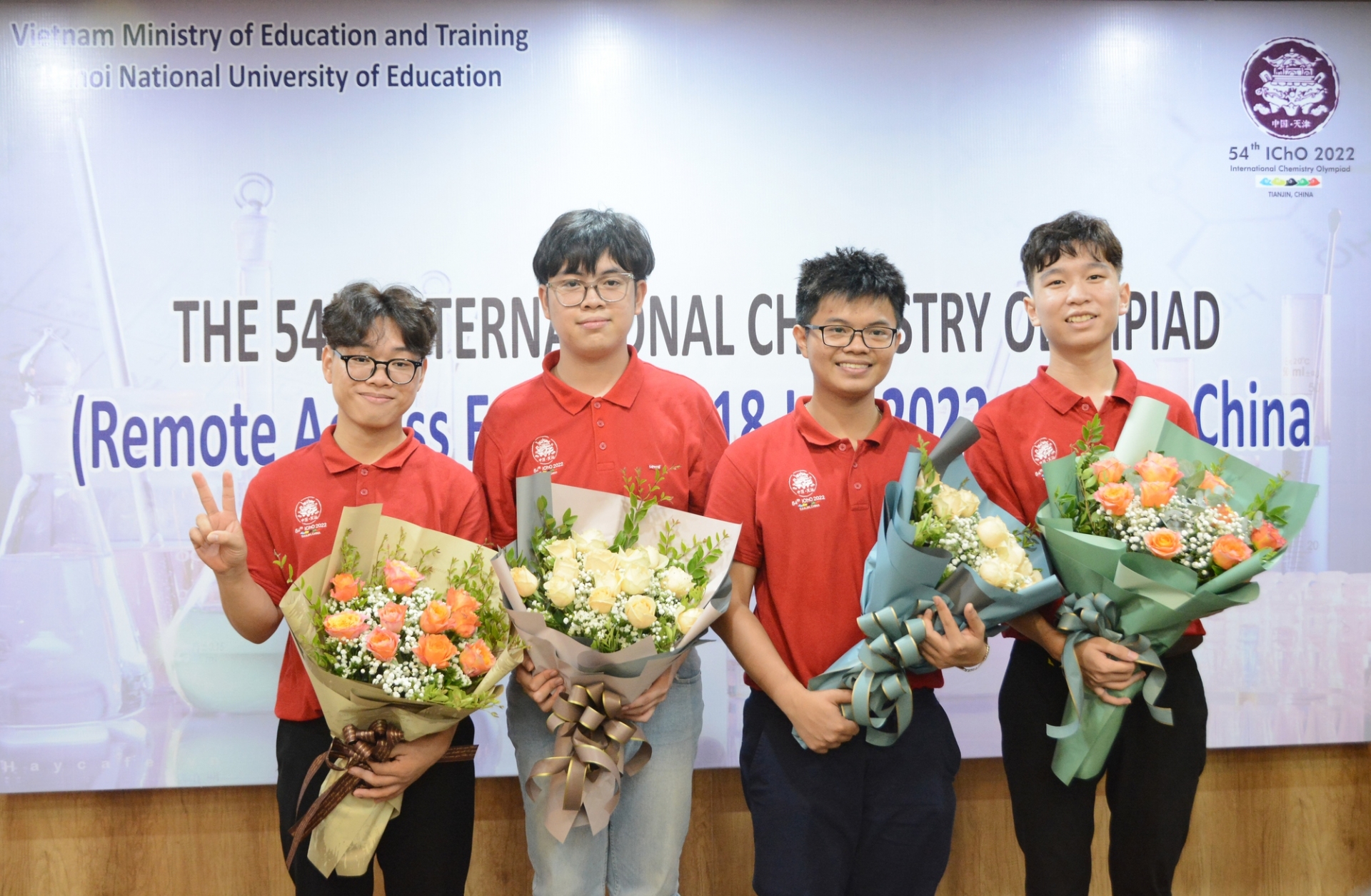 越南国家队在2022年国际化学奥林匹克竞赛中获得四枚金牌。
