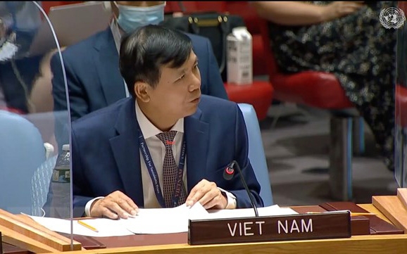 越南驻联合国代表团团长邓廷贵大使 越南驻联合国代表团团长邓廷贵大使