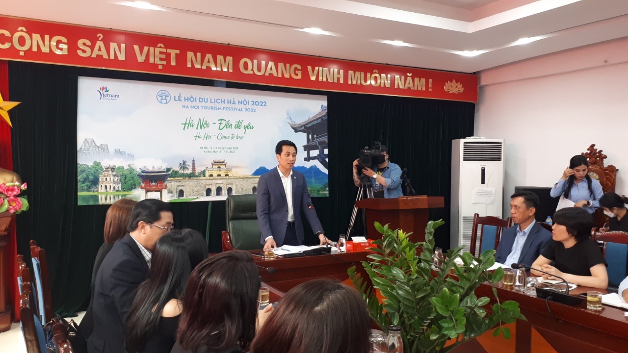 Ông Nguyễn Ánh Dương, Giám đốc Trung tâm HPA giới thiệu về lễ hội du lịch Hà Nội 2022 (Ảnh: Baotintuc) Ông Nguyễn Ánh Dương, Giám đốc Trung tâm HPA giới thiệu về lễ hội du lịch Hà Nội 2022 (Ảnh: Baotintuc)