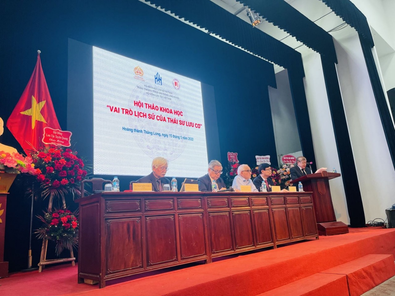 Hội thảo khoa học 'Vai trò lịch sử của Thái sư Lưu Cơ'' (Ảnh:baotintuc) Hội thảo khoa học 'Vai trò lịch sử của Thái sư Lưu Cơ'' (Ảnh:baotintuc)