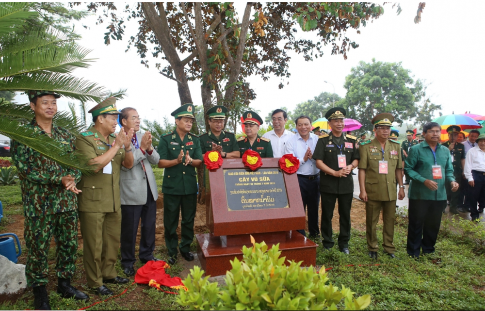 2803 viet lao 2