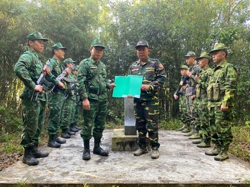 ຫວຽດນາມ-ລາວ ເພີ່ມທະວີການລາດຕະເວນສອງຝ່າຍ ຫວຽດນາມ-ລາວ ເພີ່ມທະວີການລາດຕະເວນສອງຝ່າຍ
