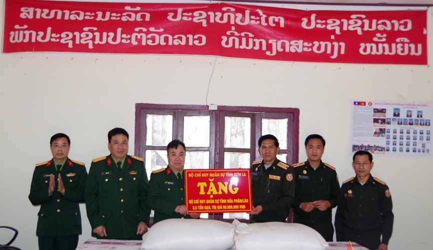 ກອງບັນຊາການທະຫານແຂວງເຊີນລາ ກັບກອງບັນຊາການທະຫານແຂວງຫົວພັນ ເພີ່ມພູນຄູນສ້າງນໍ້າໃຈສາມັກຄີ, ມິດຕະພາບ