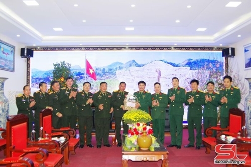 ກອງບັນຊາການທະຫານແຂວງຫົວພັນ, ລາວ ຢ້ຽມຢາມ ແລະອວຍພອນບຸນເຕັດກອງບັນຊາການທະຫານແຂວງເຊີນລາ