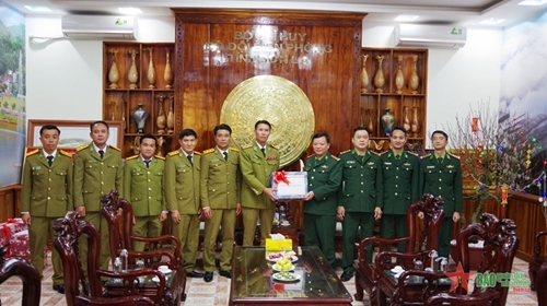 ກອງບັນຊາການທະຫານຊາຍແດນແຂວງເຊີນລາ ກັບກອງບັນຊາການປ້ອງກັນຄວາມສະຫງົບ ແລະກອງບັນຊາການທະຫານແຂວງຫົວພັນ ເພີ່ມທະວີການຮ່ວມມື
