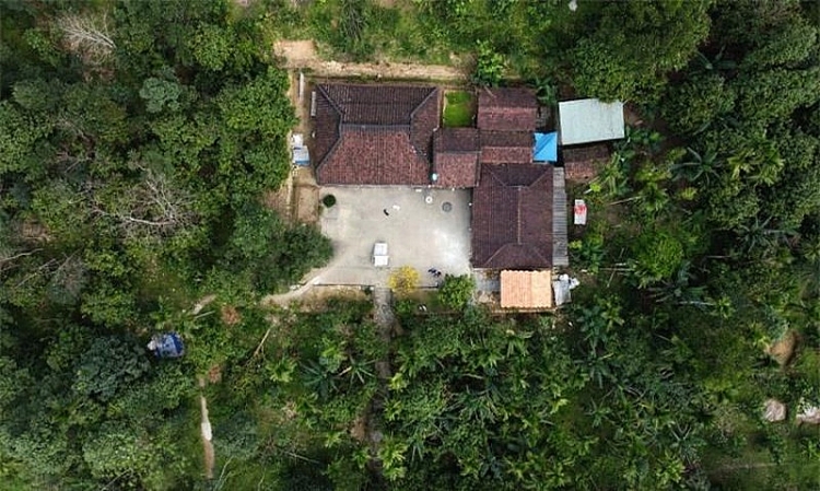 ໝູ່ບ້ານທີ່ມີຖະໜົນຫີນ ແລະ ເຮືອນເກົ່າທີ່ສວຍງາມ, ສະຫງົບສຸກຢູ່ກວາງນາມ ໝູ່ບ້ານທີ່ມີຖະໜົນຫີນ ແລະ ເຮືອນເກົ່າທີ່ສວຍງາມ, ສະຫງົບສຸກຢູ່ກວາງນາມ