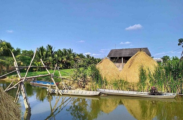 ເບັ໊ນແຈ ສວຍງາມ ແລະສະຫງົບງຽບໂດຍຜ່ານມຸມຮູບພາບຂອງ ບ່າວ “ດິນແດນຫມາກພ້າວ