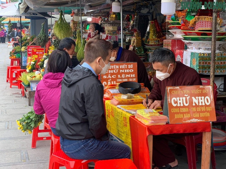 ໂລກລະບາດໄດ້ຮັບການຄວບຄຸມ, ປະຊາຊົນກະຕືລືລົ້ນໄປທ່ຽວ ວັນບຸນ ຫໍໄຢ- ນາມດິ້ງ ໂລກລະບາດໄດ້ຮັບການຄວບຄຸມ, ປະຊາຊົນກະຕືລືລົ້ນໄປທ່ຽວ ວັນບຸນ ຫໍໄຢ- ນາມດິ້ງ