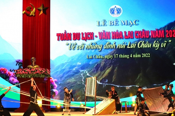 ໂຄ​ສະ​ນາ​ຄວາມ​ສາ​ມາດ​ບົ່ມ​ຊ້ອນ​ການ​ທ່ອງ​ທ່ຽວ​ແຂວງ ລາຍ​ເຈົາ