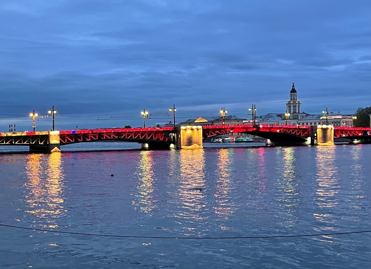 “ຊຸມວັນຫວຽດນາມທີ່ Saint Petersburg” ທີ່ຟົດຟື້ນ ແລະ ມີຄວາມໝາຍ