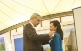 ອະ​ດີດ​ລັດ​ຖະ​ມົນ​ຕີ​ກະ​ຊວງ​ສາ​ທາ​ລະ​ນະ​ສຸກ, ເປັນ​ຄັ້ງ​ທີ​ສອງ​ທີ່​ໄດ້​ຮັບຫຼຽນໄຊດາວເໜືອ ​ຂອງ​ລັດ​​ຝ​ຣັ່ງ