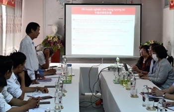 ກວາງ​ນາມ: ນັກ​ຊ່ຽວ​ຊານ​ຍີ່​ປຸ່ນ​ນຳ​ໃຊ້​ເຕັກ​ໂນ​ໂລ​ຊີ​ກໍານົດຍຸກສະໄໝ​ຢູ່​ເຂດວິຫານທາດມິເຊີນ