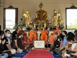 ຊາວ​ຫວຽດນາມ​ ອາໄສຢູ່​ໄທ ​ຮັກສາ​ຮີດຄອງ​ປະ​ເພນີ​ຂອງງານ​ບຸນ​ເຂົ້າປະດັບດິນ
