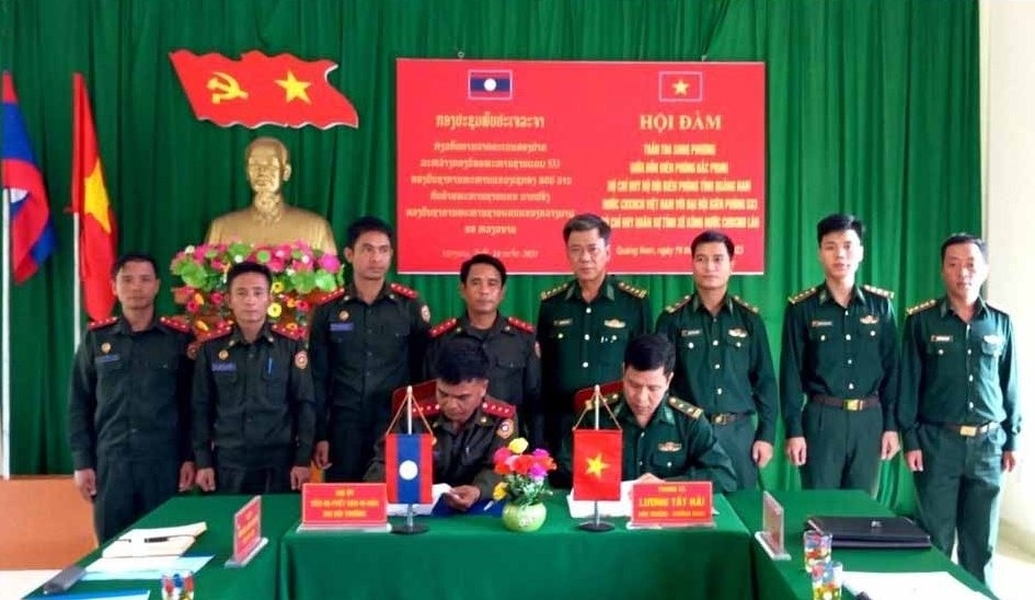 ທະຫານຊາຍແດນ ຫວຽດນາມ -ລາວ ການລາດຕະເວນສອງຝ່າຍ ທະຫານຊາຍແດນ ຫວຽດນາມ -ລາວ ການລາດຕະເວນສອງຝ່າຍ