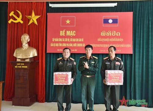 ປິດຊຸດຝຶກອົບຮົມວຽກງານກູ້ຊີບ-ກູ້ໄພພິບັດທໍາມະຊາດໃຫ້ແກ່ພະນັກງານກອງທັບລາວ ປີ 2023