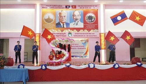 ສະເຫຼີມສະຫຼອງວັນຄູຫວຽດນາມ ຢູ່ລາວ ສະເຫຼີມສະຫຼອງວັນຄູຫວຽດນາມ ຢູ່ລາວ