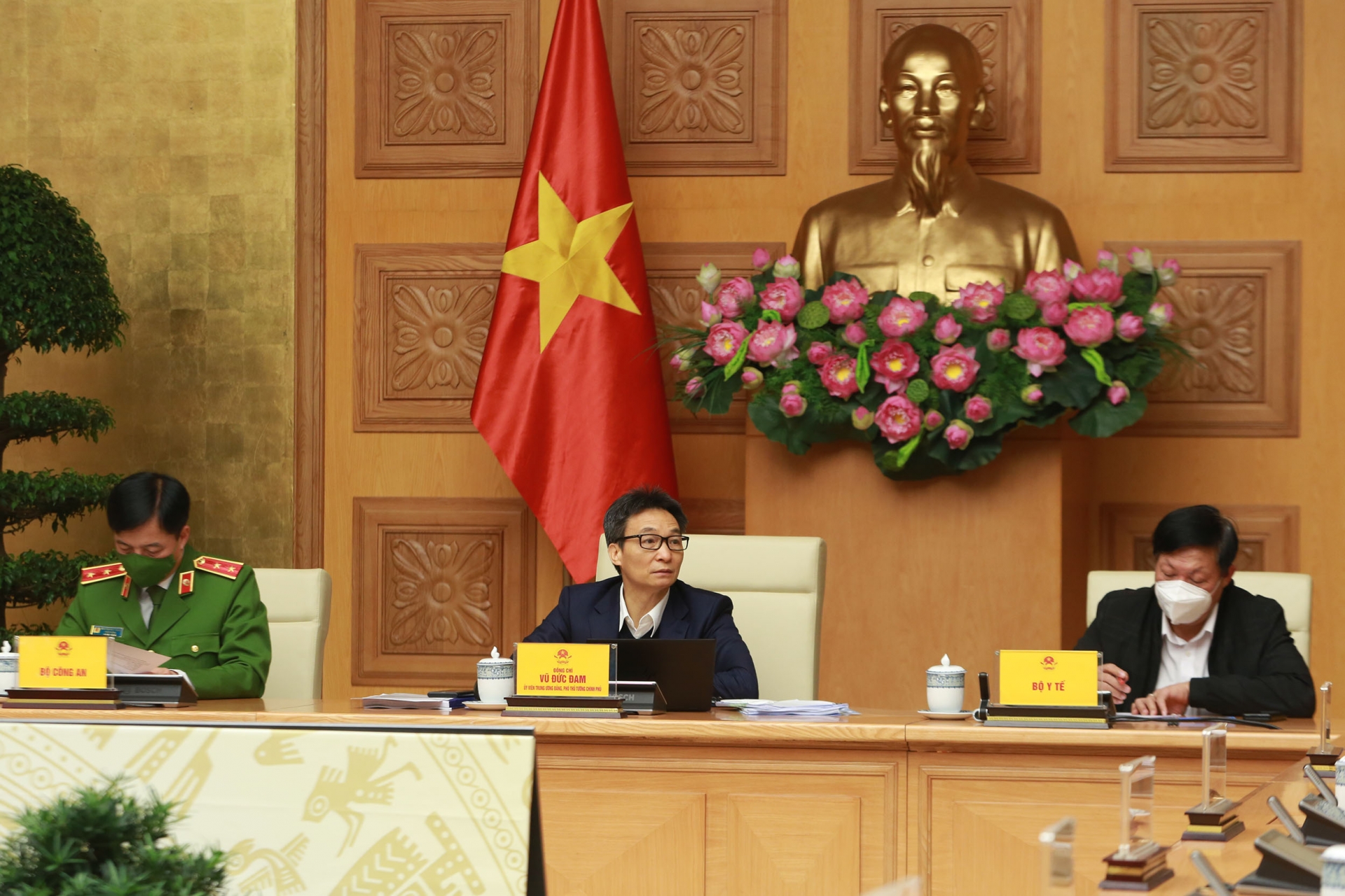 ຮັບປະກັນຫຼັກອະນາໄມຄວາມປອດໄພດ້ານສະບຽງອາຫານເນື່ອງໃນ ໂອກາດບຸນປີໃໝ່ປະຈໍາຊາດ ແລະວັນບຸນລະດູບານໃໝ່ປີ 2022