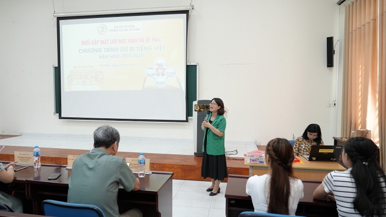 ​ເພີ່ມລະດັບຄວາມຮູ້​ພາສາ​ຫວຽດນາມ ໃຫ້ແກ່ນັກສຶກສາລາວ ຈາກບັນດາການເດີນທາງຕົວຈິງ